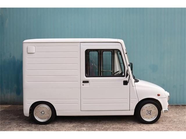 DAIHATSU MIRA van 1996