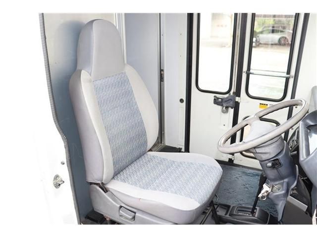 DAIHATSU MIRA van 1996