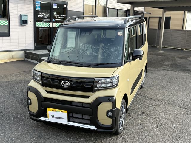 DAIHATSU TANTO FAN CROSS 4WD 2025