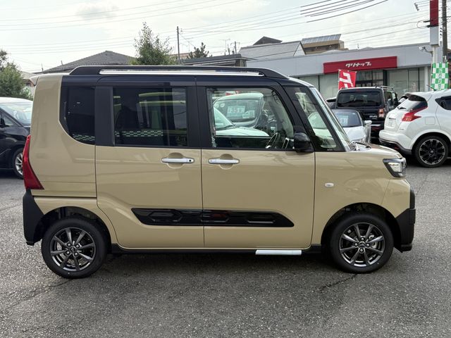 DAIHATSU TANTO FAN CROSS 4WD 2025