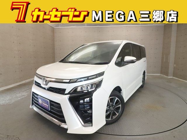 TOYOTA VOXY 2018