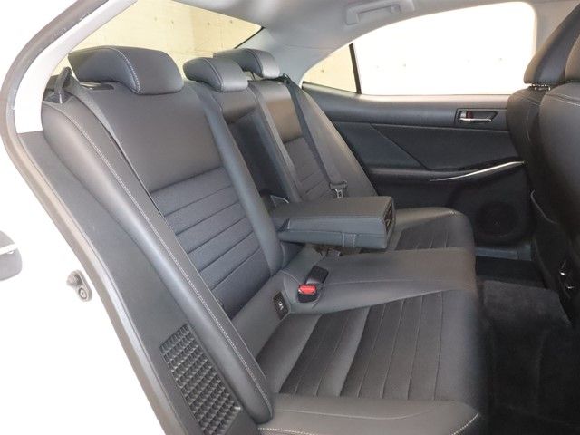 TOYOTA LEXUS IS300h 2014