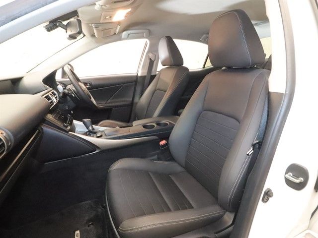 TOYOTA LEXUS IS300h 2014