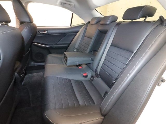 TOYOTA LEXUS IS300h 2014