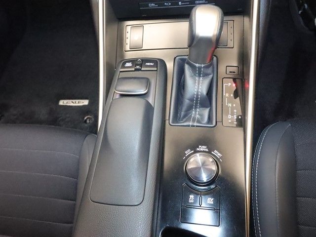 TOYOTA LEXUS IS300h 2014