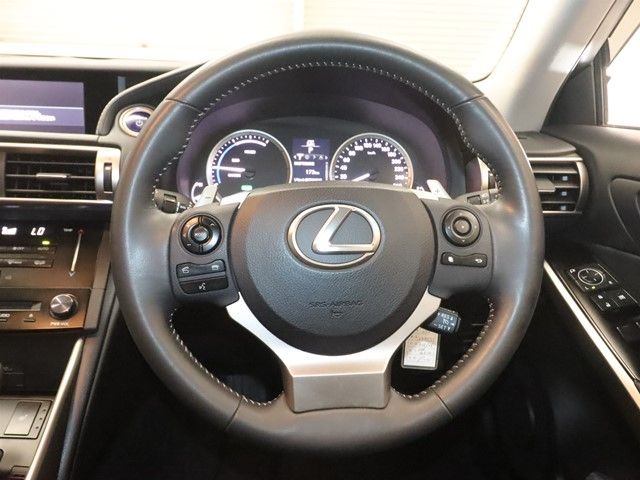 TOYOTA LEXUS IS300h 2014