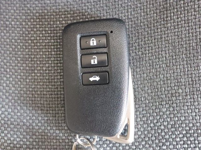 TOYOTA LEXUS IS300h 2014