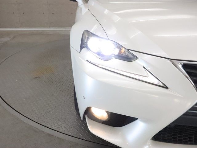 TOYOTA LEXUS IS300h 2014