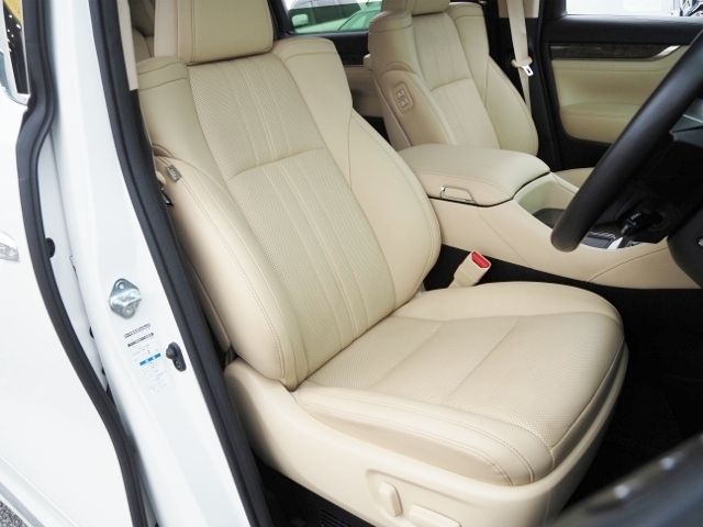 TOYOTA ALPHARD hybrid 4WD 2020