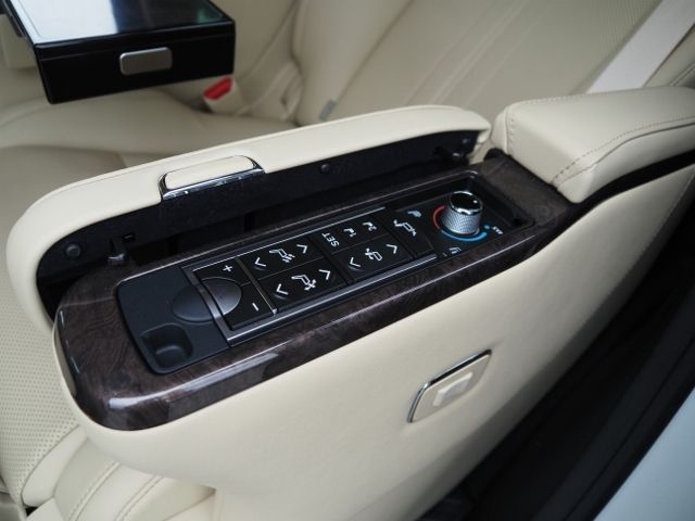 TOYOTA ALPHARD hybrid 4WD 2020