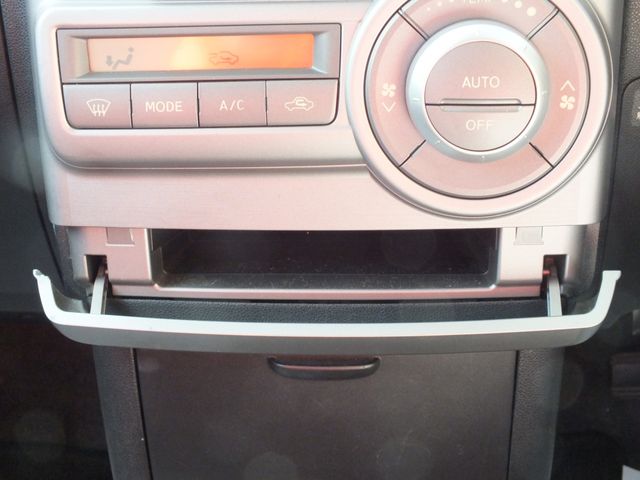 DAIHATSU MOVE CONTE CUSTOM 2011