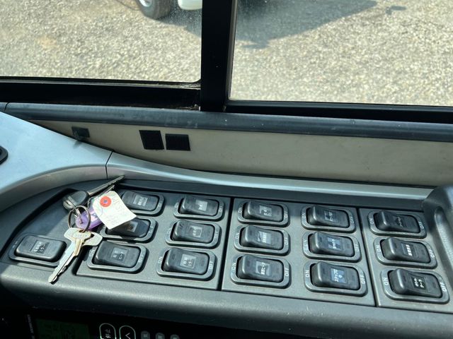 MITSUBISHI FUSOU AERO ACE 2009