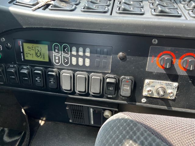 MITSUBISHI FUSOU AERO ACE 2009