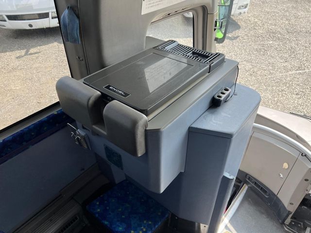 MITSUBISHI FUSOU AERO ACE 2009