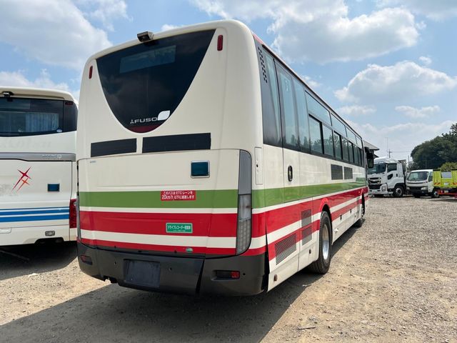 MITSUBISHI FUSOU AERO ACE 2011