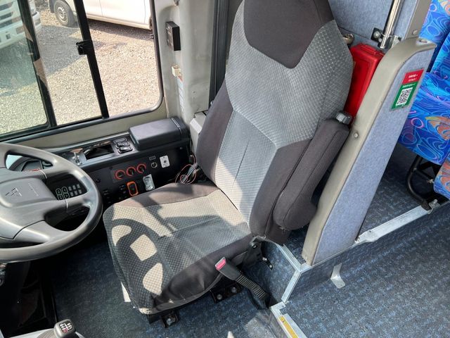 MITSUBISHI FUSOU AERO ACE 2011