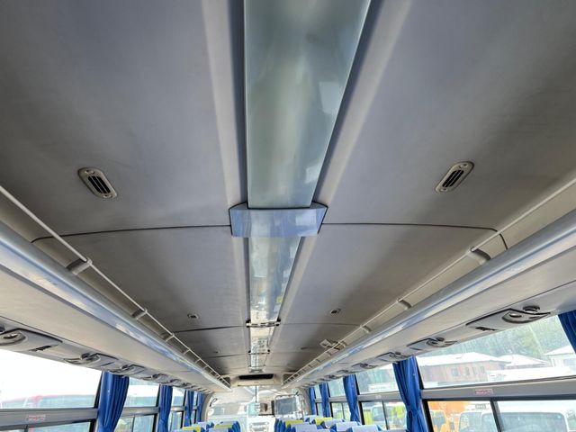 MITSUBISHI FUSOU AERO ACE 2011