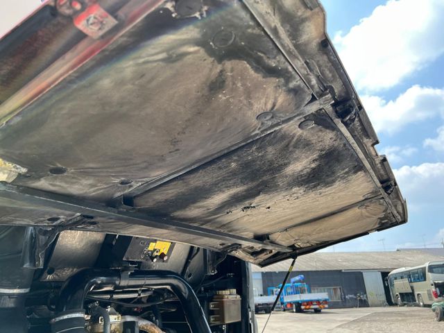 MITSUBISHI FUSOU AERO ACE 2011