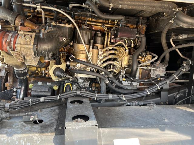 MITSUBISHI FUSOU AERO ACE 2011