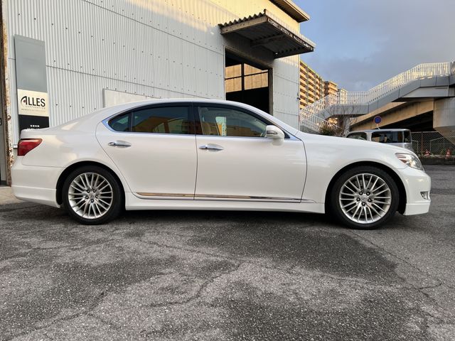 TOYOTA LEXUS LS460 2010