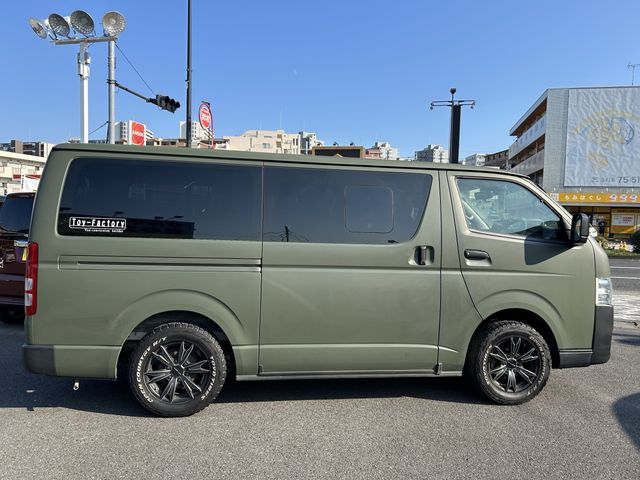 TOYOTA HIACE van 4WD 2022