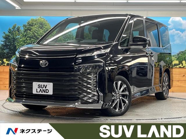 TOYOTA VOXY 2022