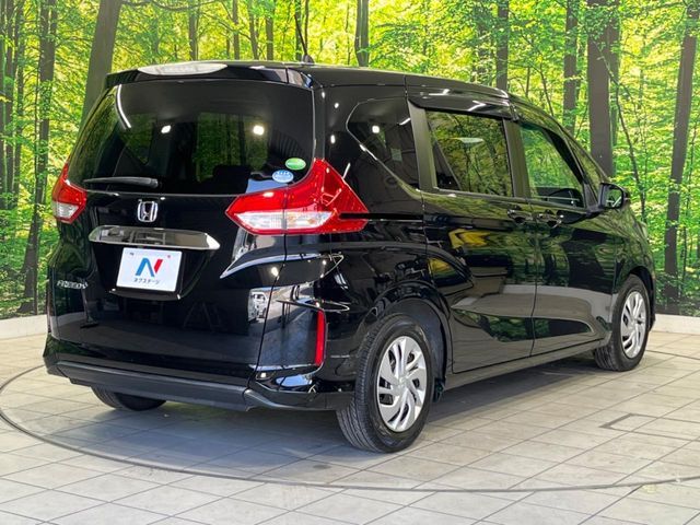 HONDA FREED plus 2016