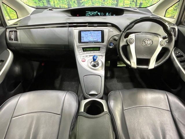 TOYOTA PRIUS 2012