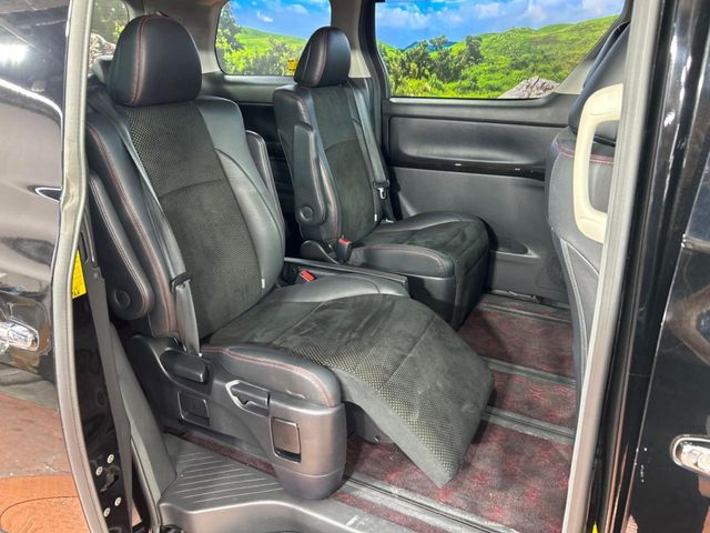 TOYOTA VELLFIRE 2014