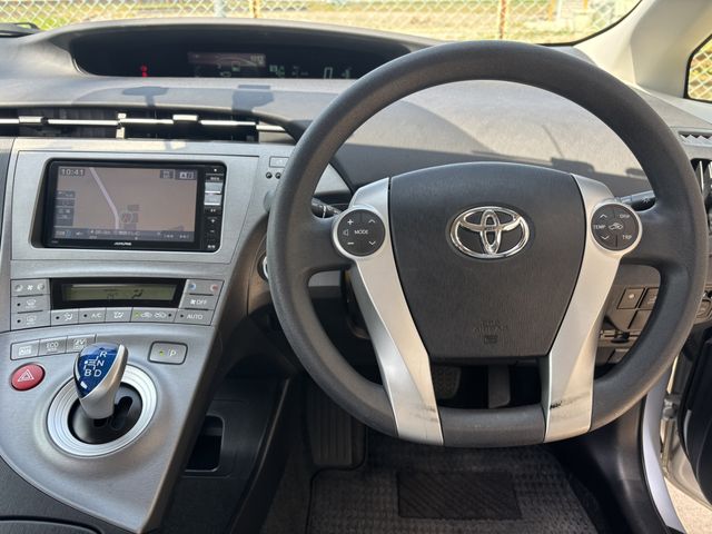TOYOTA PRIUS 2014