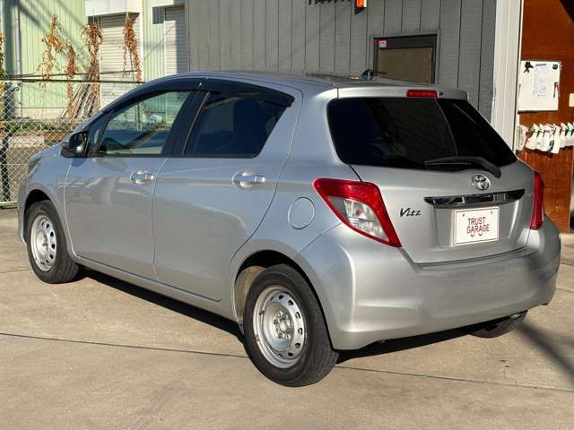 TOYOTA VITZ 2012