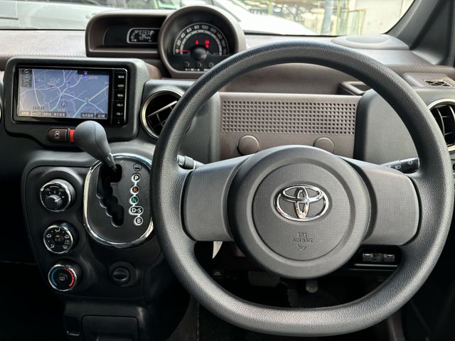 TOYOTA SPADE 2015