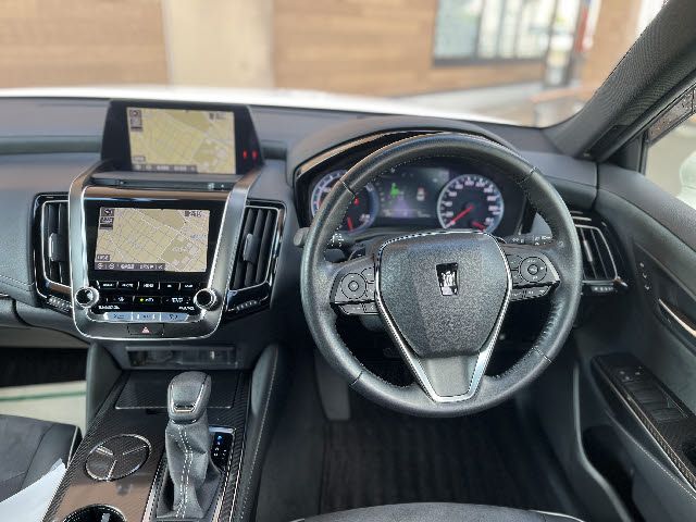 TOYOTA CROWN sedan hybrid 2018