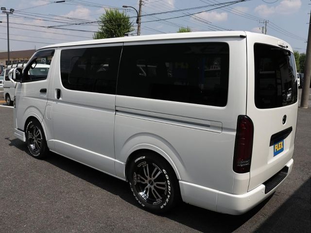 TOYOTA HIACE van 2WD 2024
