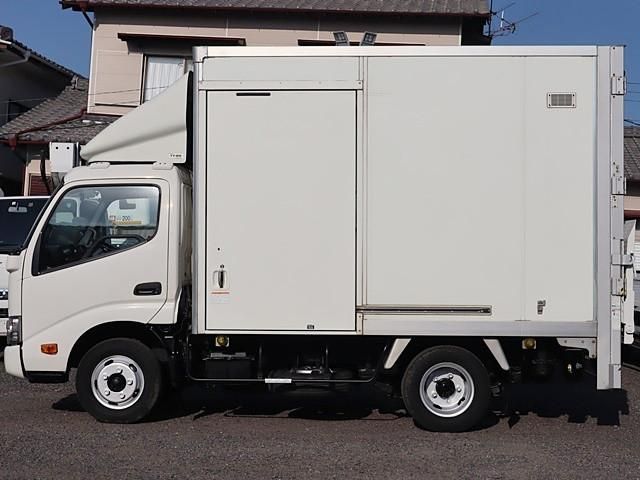 HINO DUTRO 2018