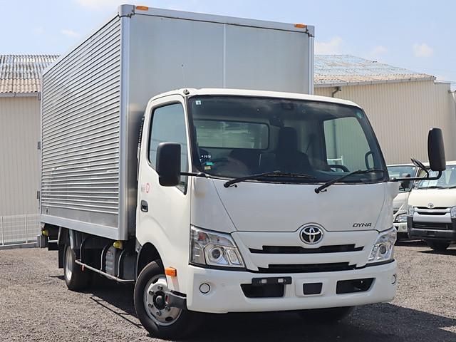 TOYOTA DYNA 2020