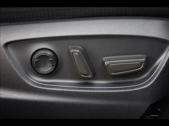 TOYOTA PRIUS PHV 2019