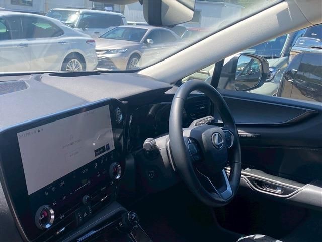 TOYOTA LEXUS NX350h 2024