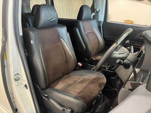 TOYOTA ALPHARD 2013
