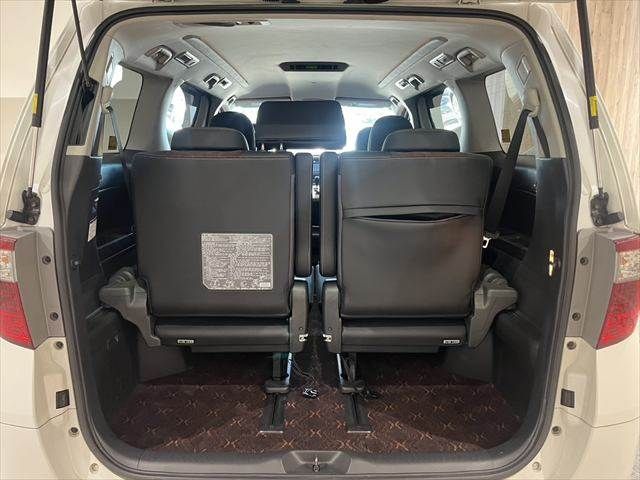 TOYOTA ALPHARD 2013