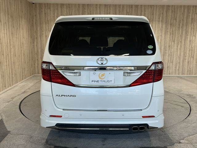 TOYOTA ALPHARD 2013