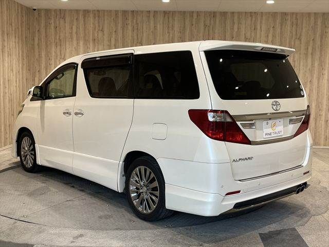 TOYOTA ALPHARD 2013