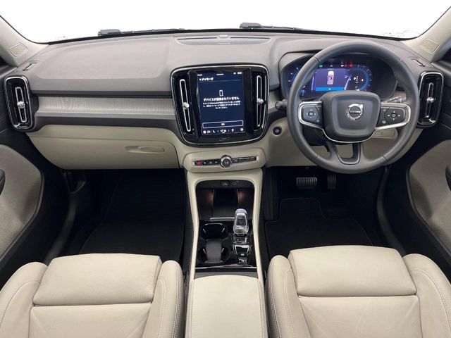 VOLVO VOLVO XC40 2024