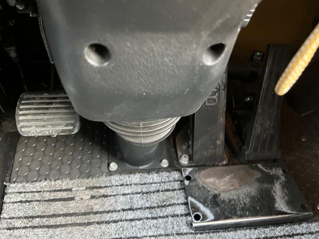 MITSUBISHI FUSOU AERO ACE 2012