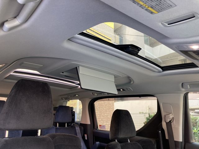 TOYOTA VELLFIRE  HYBRID 4WD 2015