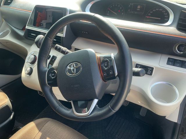 TOYOTA SIENTA 2020