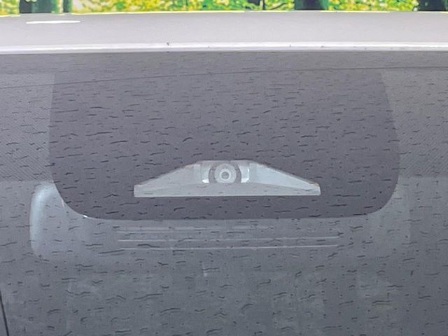 TOYOTA VOXY HYBRID 2022