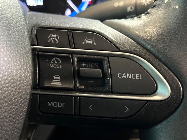 TOYOTA VOXY HYBRID 2022