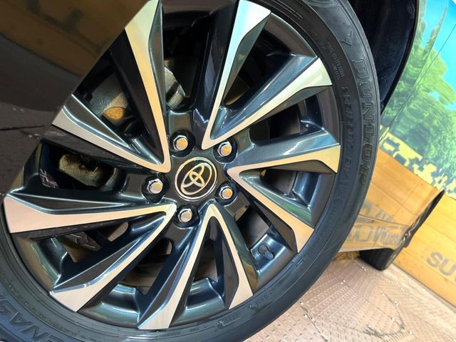 TOYOTA VOXY HYBRID 2022