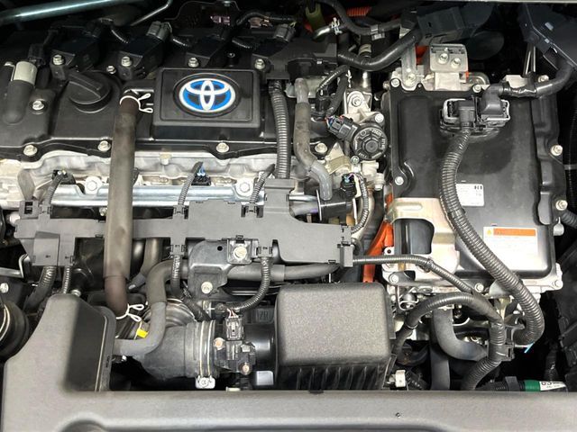 TOYOTA VOXY HYBRID 2022